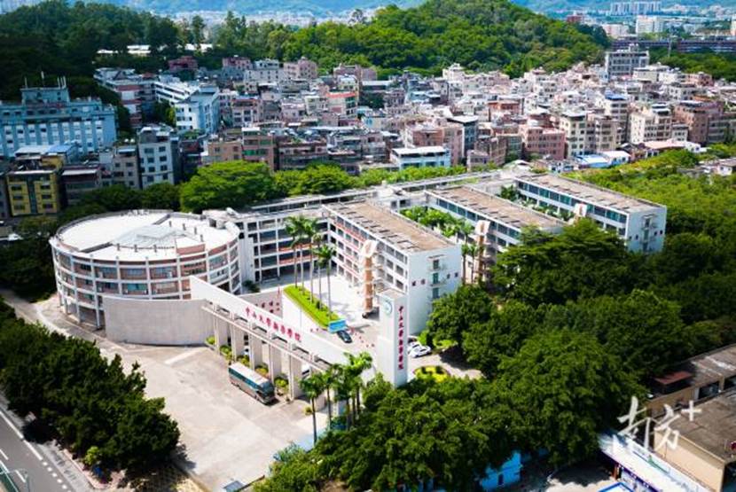 广州新华学院（广州天河校区）。